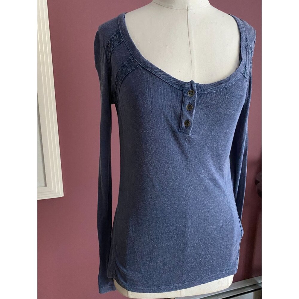 AnM long sleeve blue tshirt top with lace detail 3 button design Small